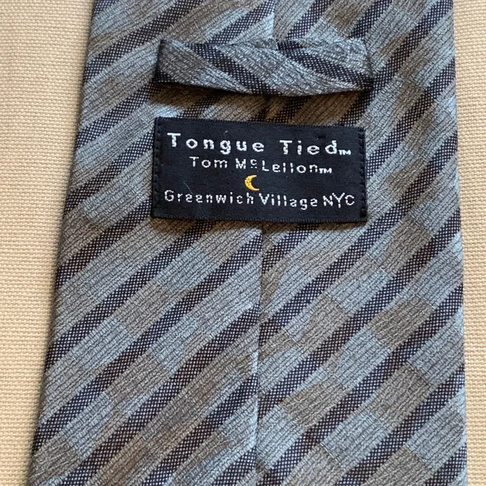 Tongue Tied Tom McLellon Mens 100% Silk Striped Neck Tie Greenwich Village NYC‎